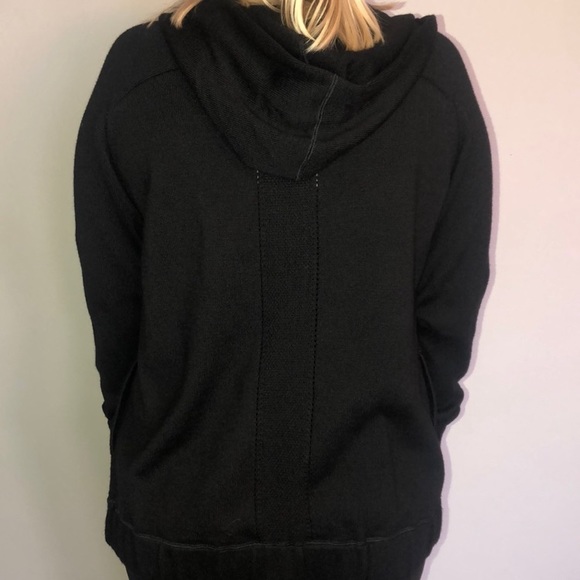 ✨SOLD✨ NWOT Lululemon Rise & Move Hoodie - Picture 2 of 12